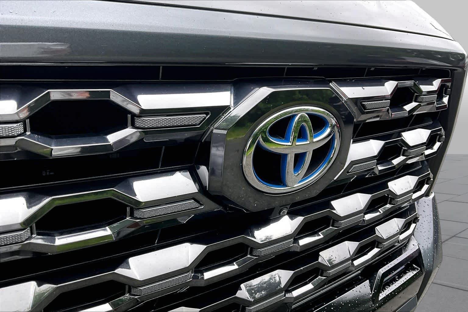 Used 2022 Magnetic Gray Metallic Toyota Platinum Hybrid image 29