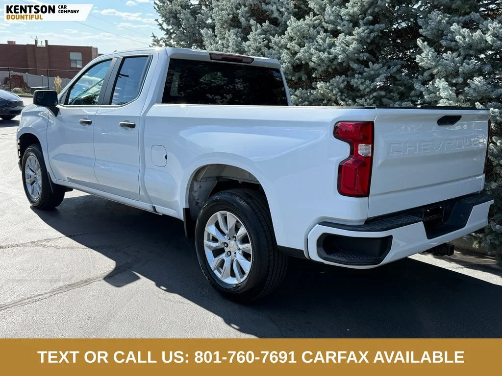 Used 2021 White Chevrolet Custom image 6