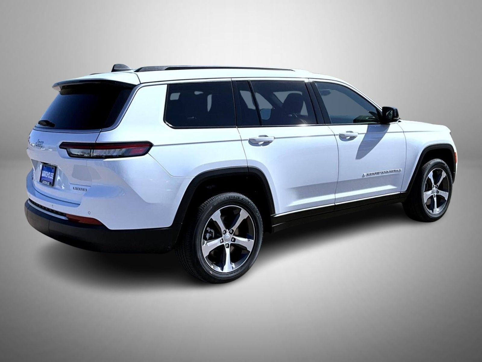 New 2026 Bright White Clear-Coat Exterior Paint Jeep Limited image 5