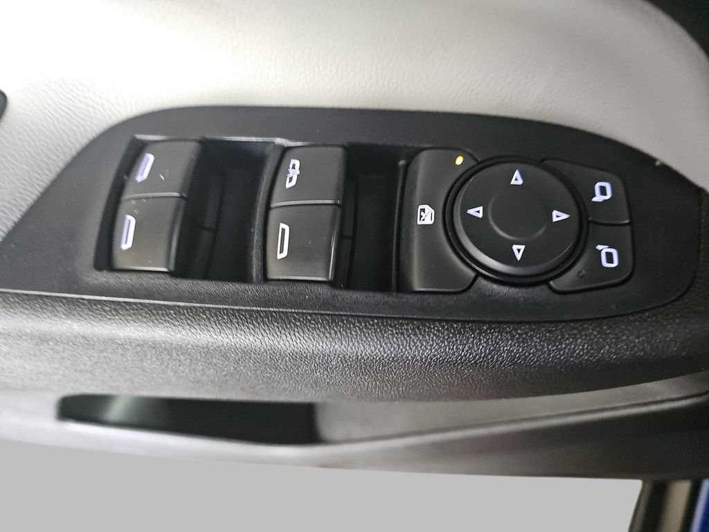 Used 2019 KINETIC BLUE METALLIC Chevrolet LS image 32