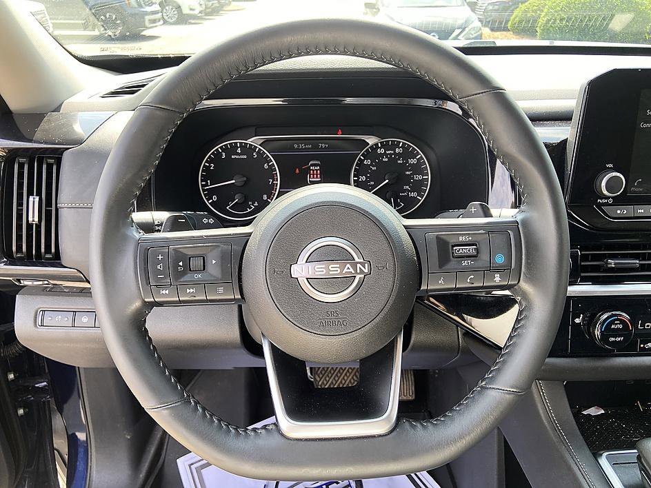 Used 2025 Deep Ocean Blue Pearl Nissan SV image 13