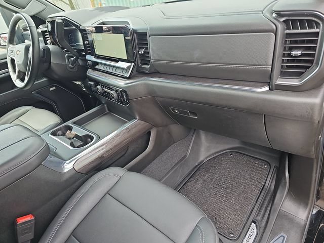 Used 2024 Black Chevrolet LTZ image 30