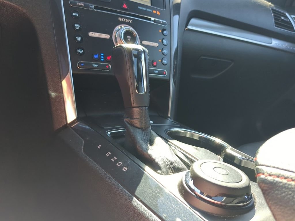 Used 2017 Magnetic Ford Sport image 17
