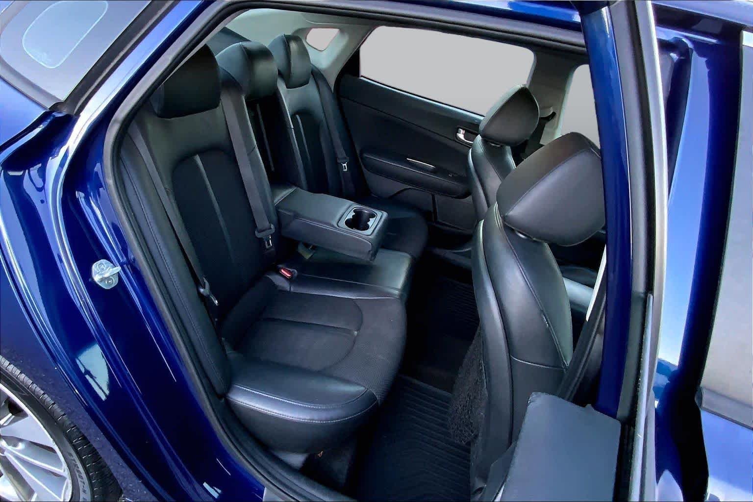 Used 2019 Horizon Blue Kia S image 17
