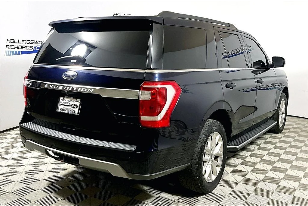 Certified Used 2021 Blue Metallic Ford XLT image 9