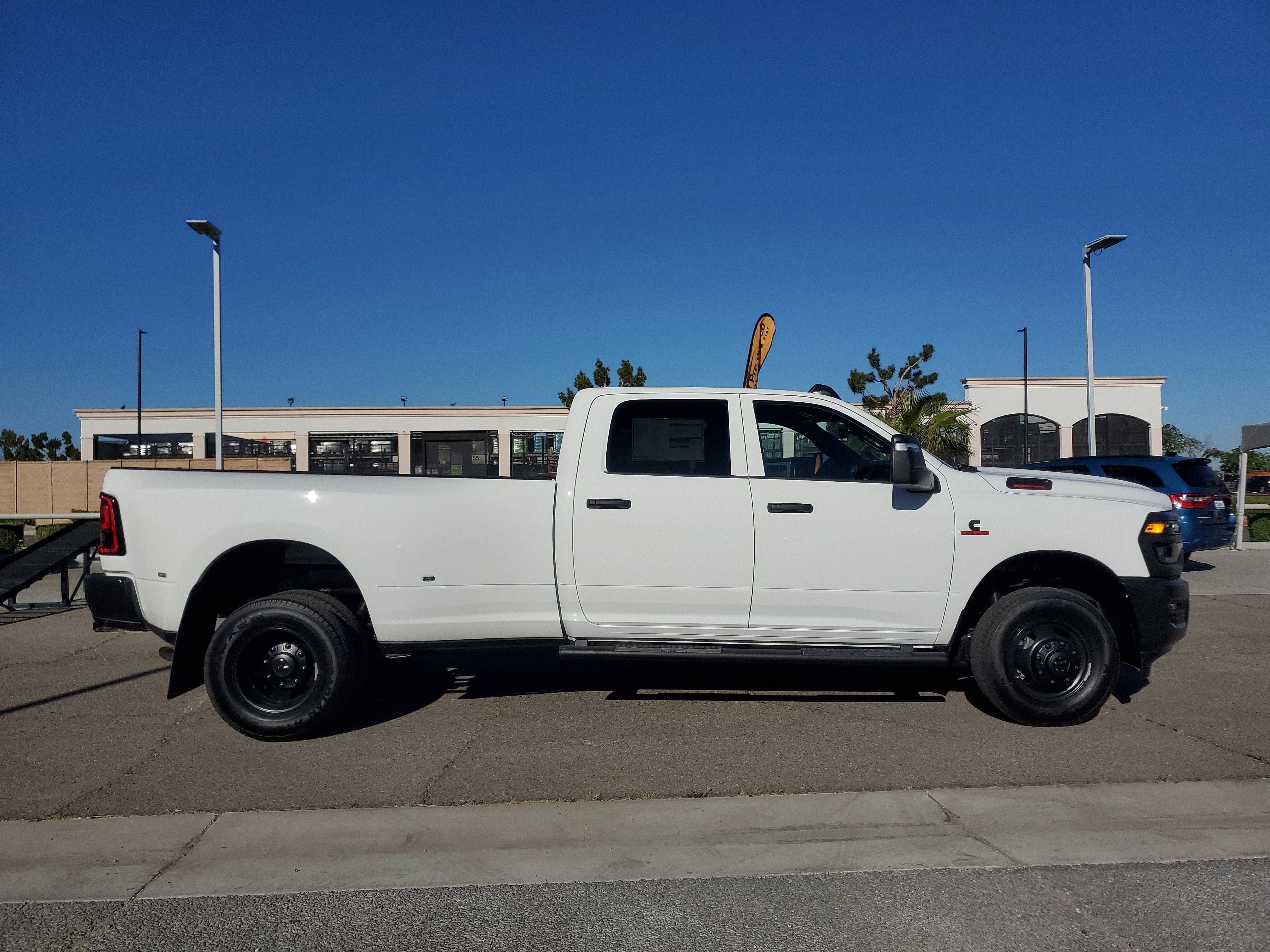 New 2026 Bright White Clear-Coat Exterior Paint RAM Tradesman image 2