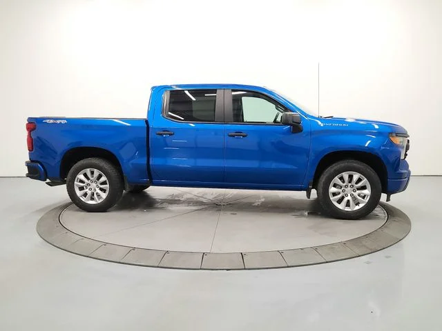 Used 2023 Blue Chevrolet Custom image 8