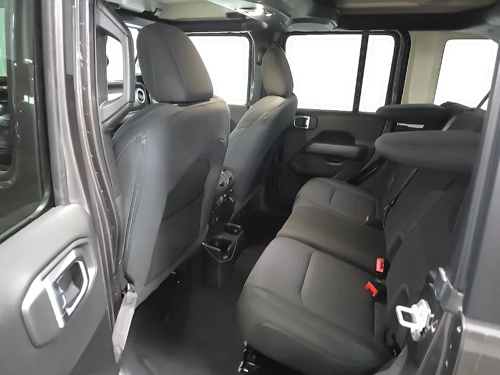 Used 2022 Gray Jeep Unlimited Sahara image 30