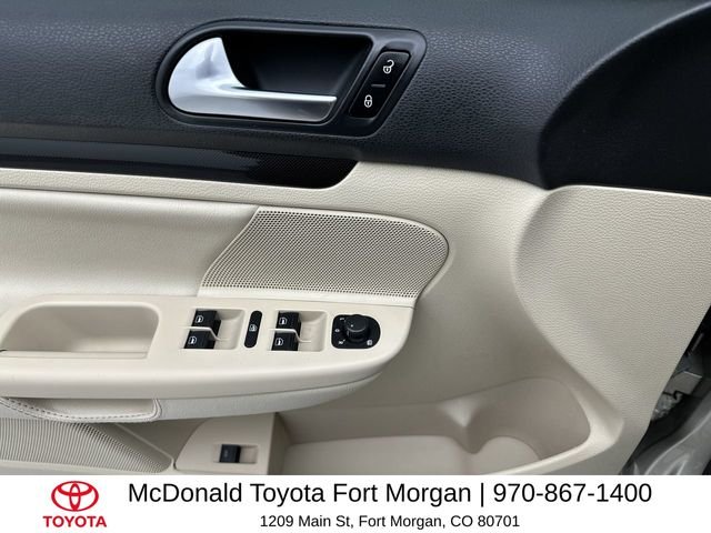 Used 2013 Silver Volkswagen 2.0L TDI image 13