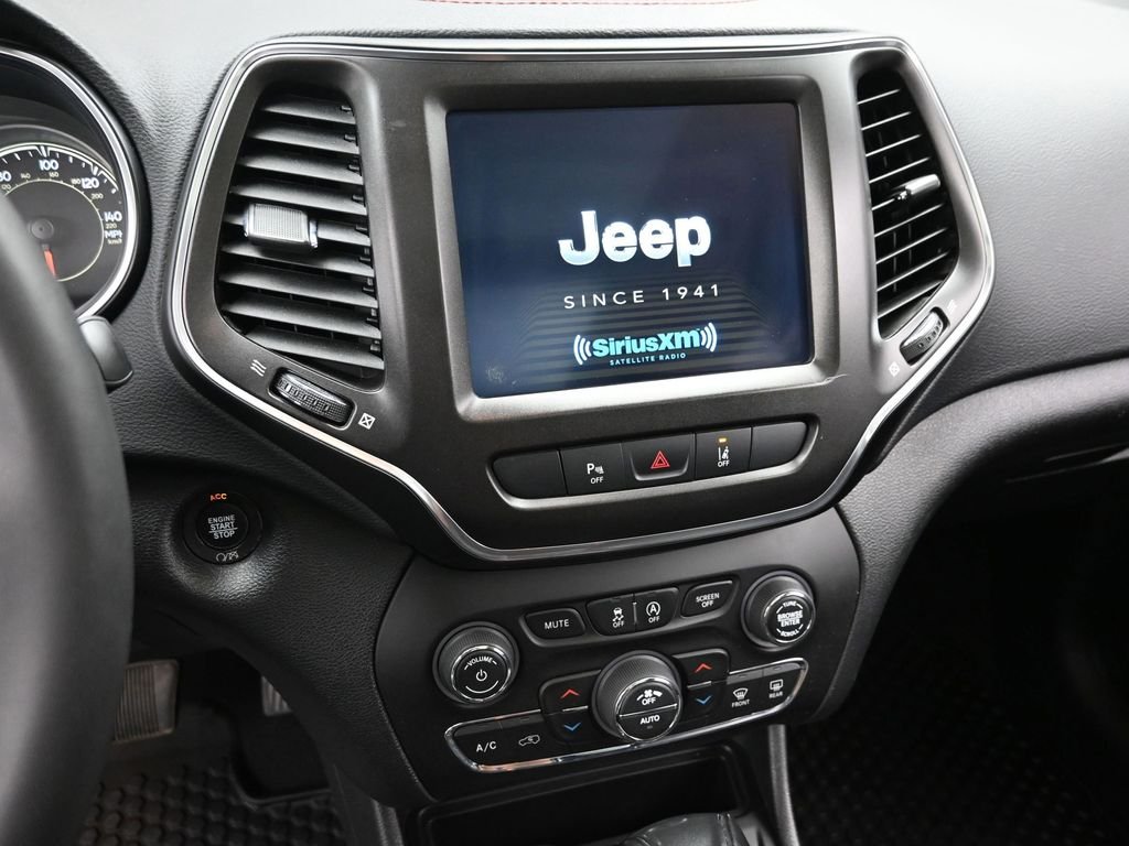 Used 2021 Red Jeep Trailhawk image 19