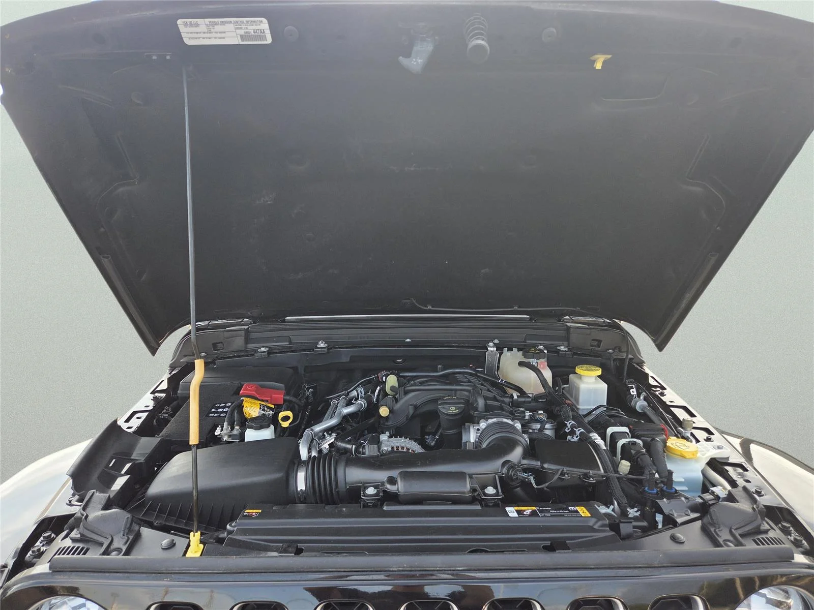 Used 2022 Black Clearcoat Jeep Overland image 27