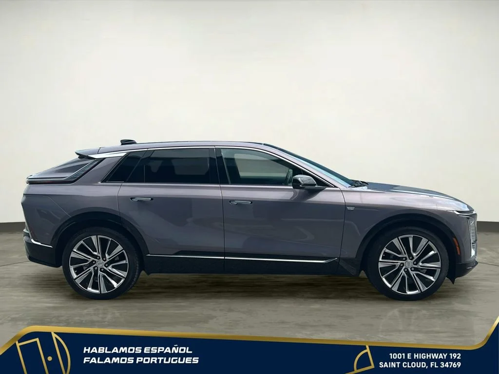 Used 2025 Celestial Metallic Cadillac Luxury 3 image 7