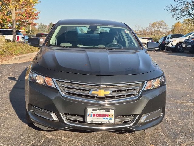 Used 2015 Gray Chevrolet LT image 2