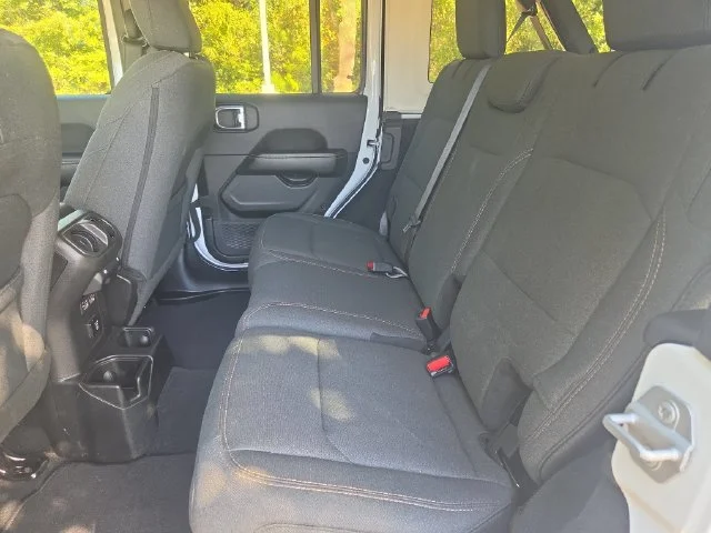Used 2026 White Jeep Sahara image 27