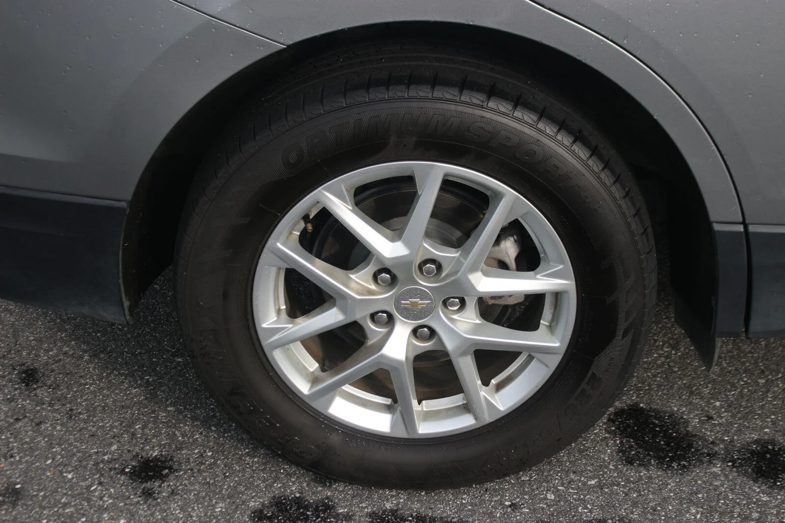 Used 2024 Sterling Gray Metallic Chevrolet LT image 39