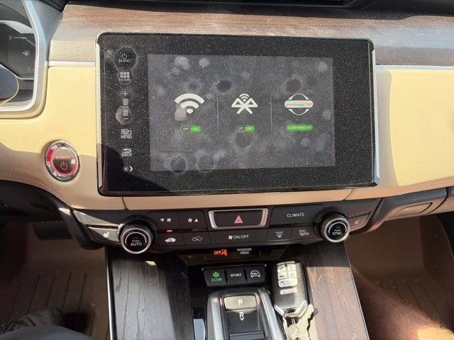 Used 2018  Honda Base image 7