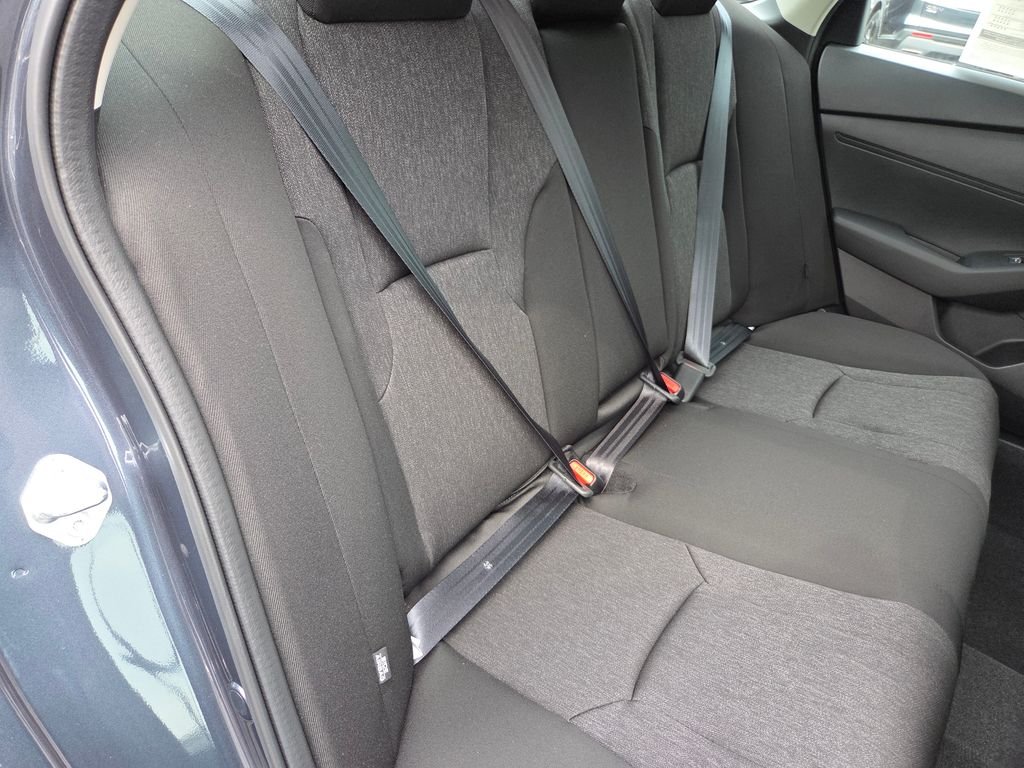 New 2026 Meteorite Gray Metallic Honda SE image 25
