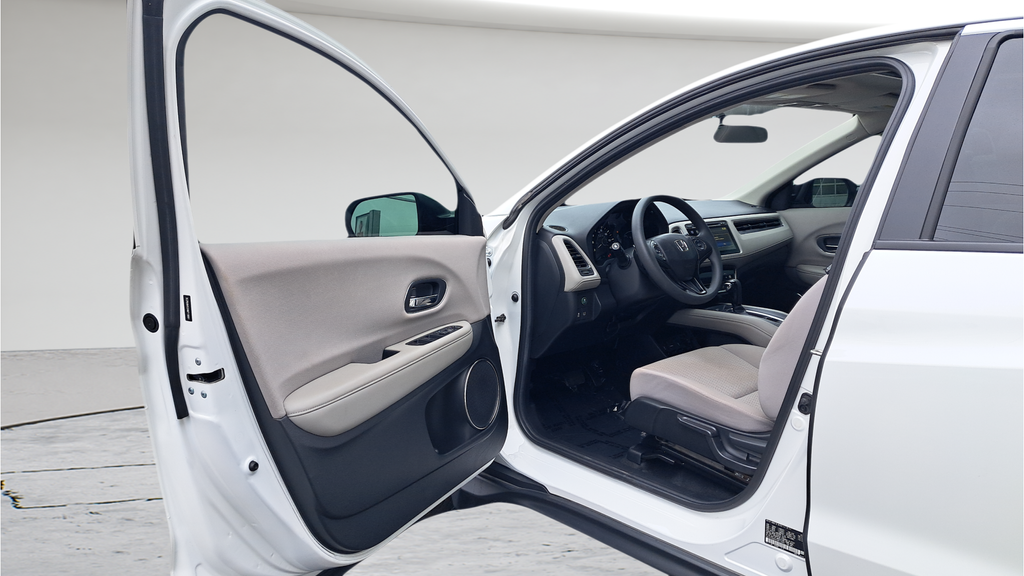 Used 2017 White Honda EX image 9