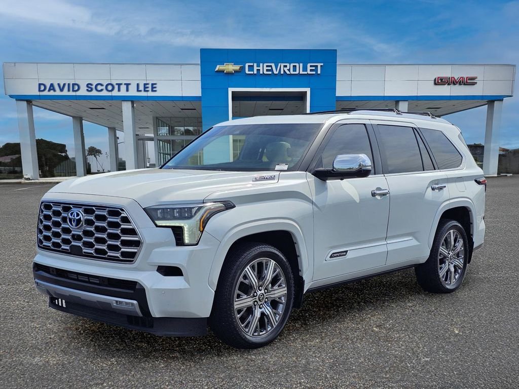 2024 Toyota Sequoia Capstone 4WD i-FORCE MAX Hybrid's photo
