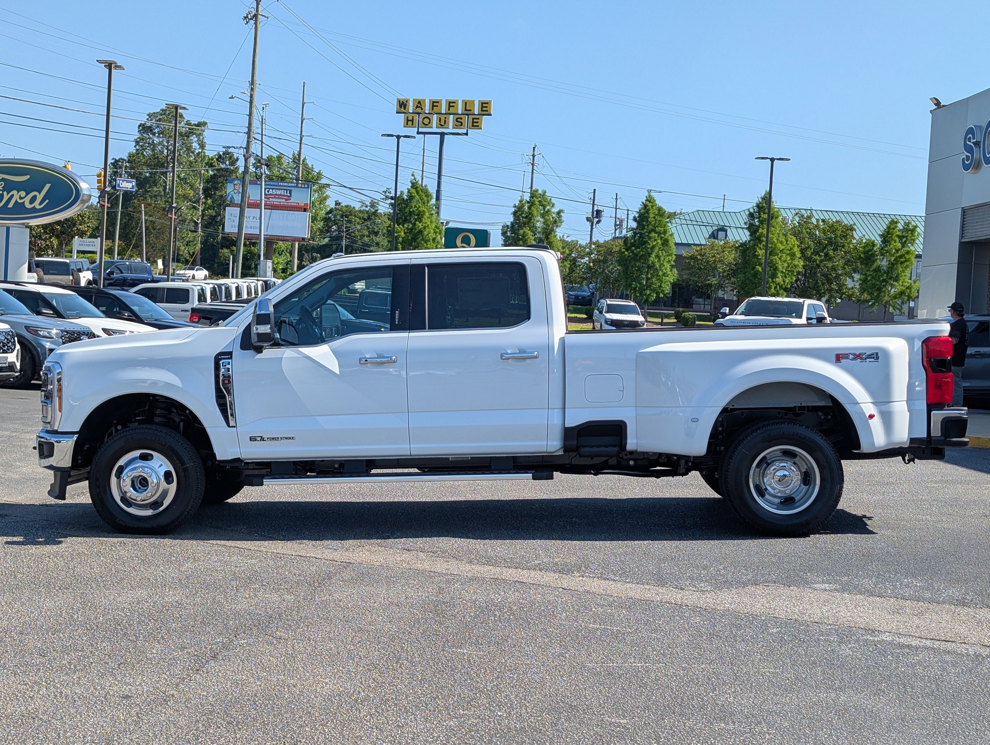 New 2026 Oxford White FORD F-350® Lariat® image 14