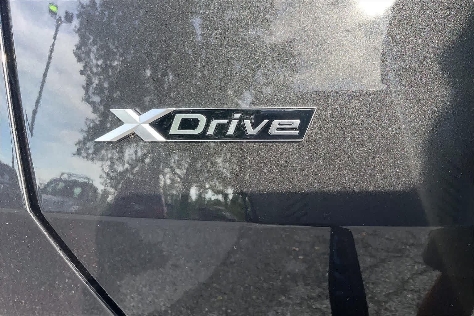 Used 2026 Dark Graphite Metallic BMW 30 xDrive image 15