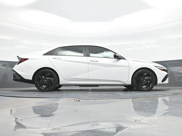 New 2026 White Hyundai SEL Sport Plus image 16