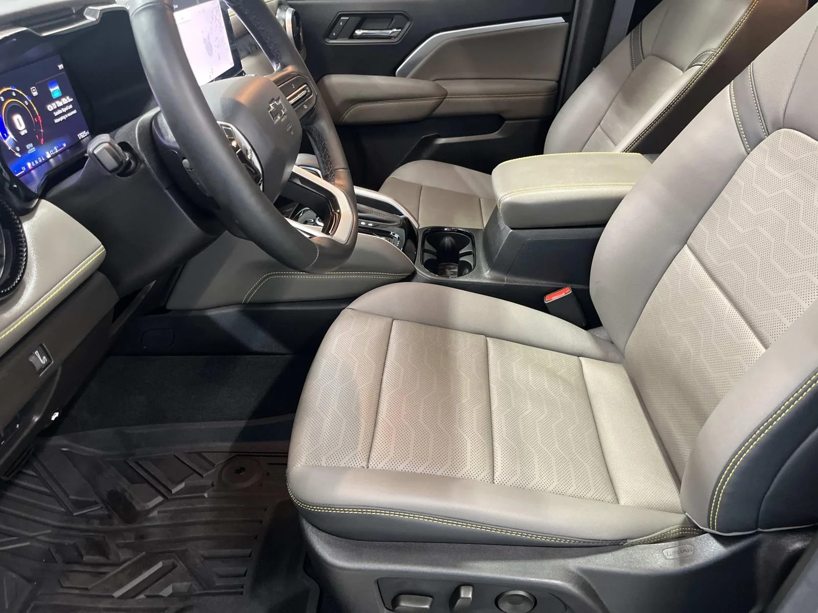 Used 2024 Black Chevrolet ZR2 image 11