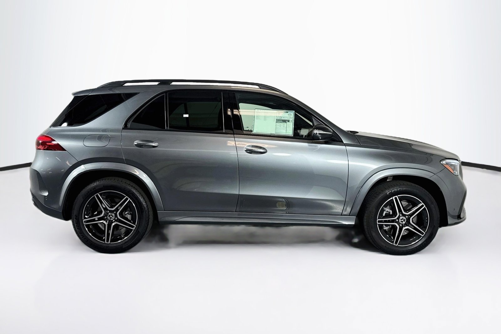 New 2026 Selenite Grey Metallic Mercedes-Benz GLE 580 image 4