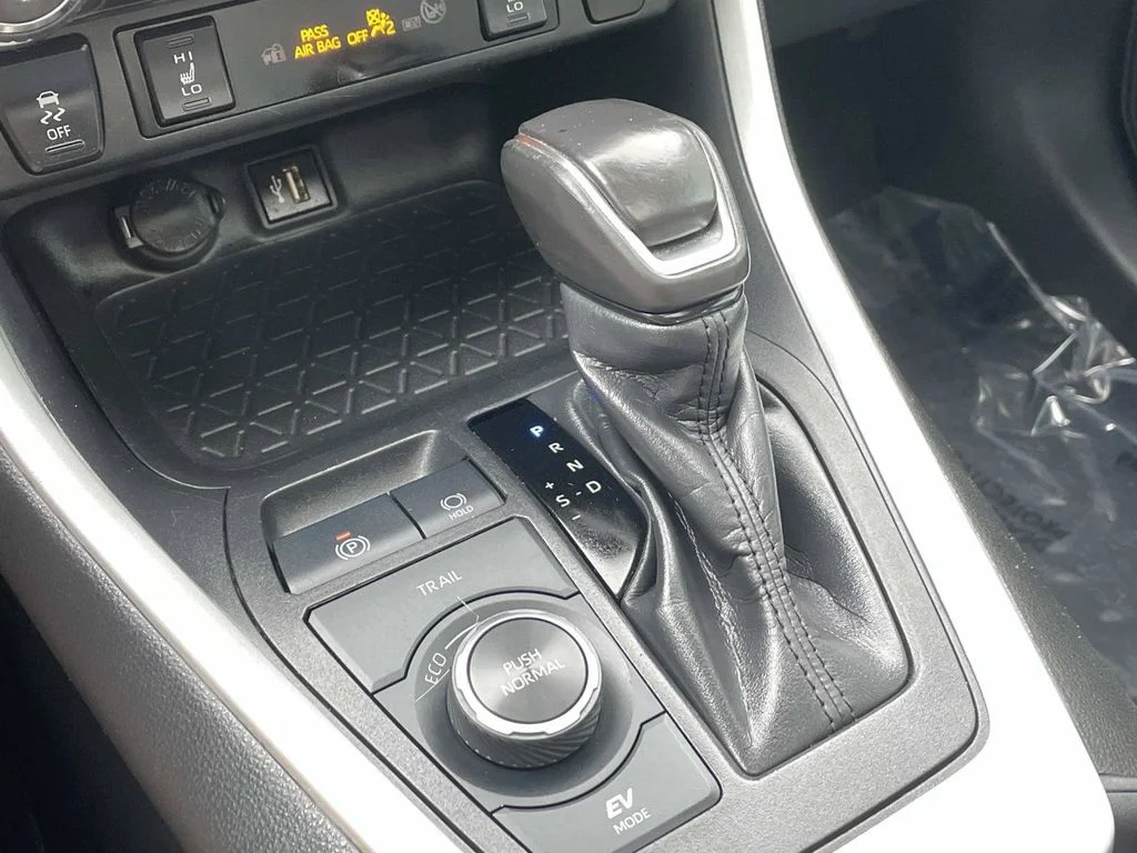 Used 2024 Gray Toyota XLE Premium image 42