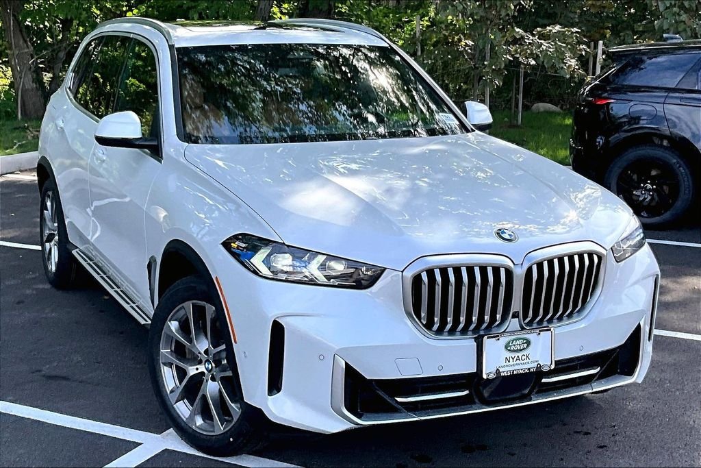 Used 2025 White BMW xDrive40i image 11