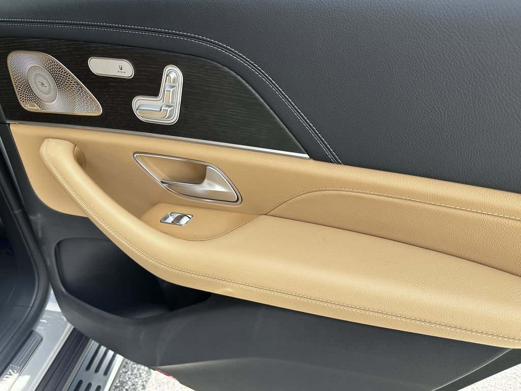 New 2026 MANUFAKTUR Alpine Grey Mercedes-Benz GLS 450 image 19