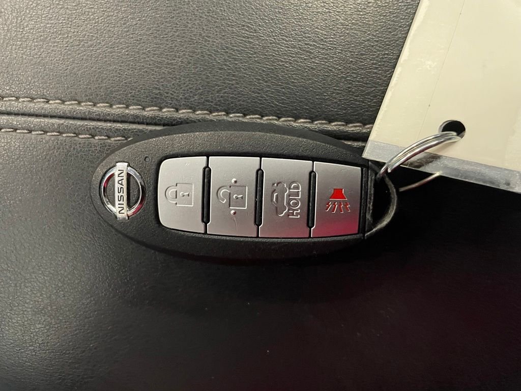 Used 2022 Red Nissan SV image 18