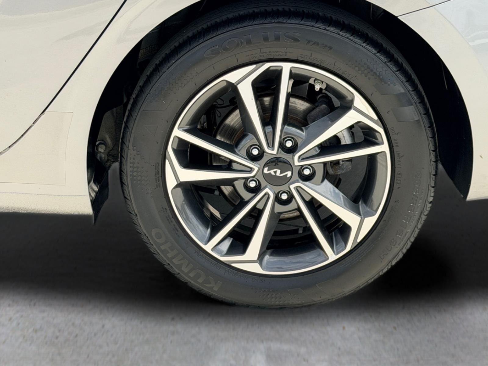 Used 2024 Steel Gray Kia LXS image 11