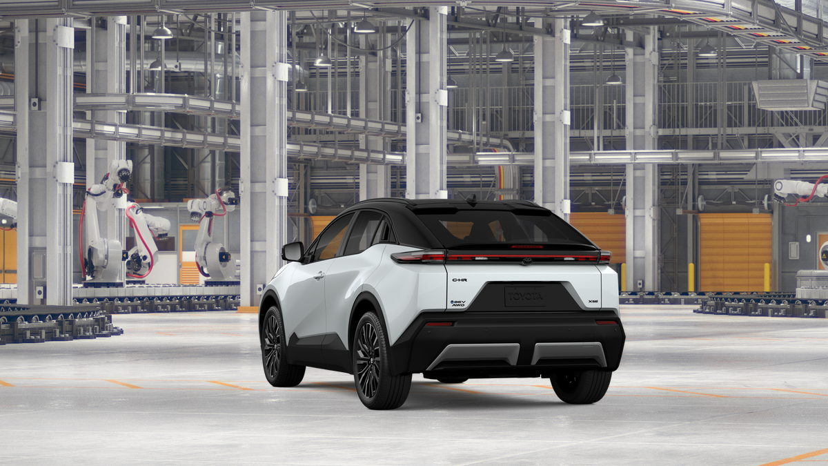 New 2026 Wind Chill Pearl with Midnight Black Metallic roof Toyota XSE image 7