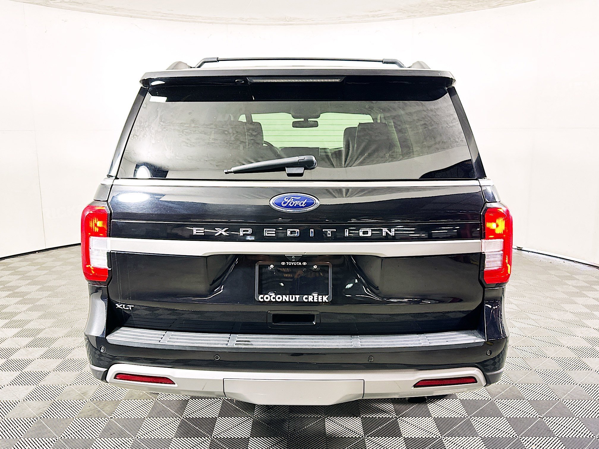 2024 Ford Expedition thumbnail 6