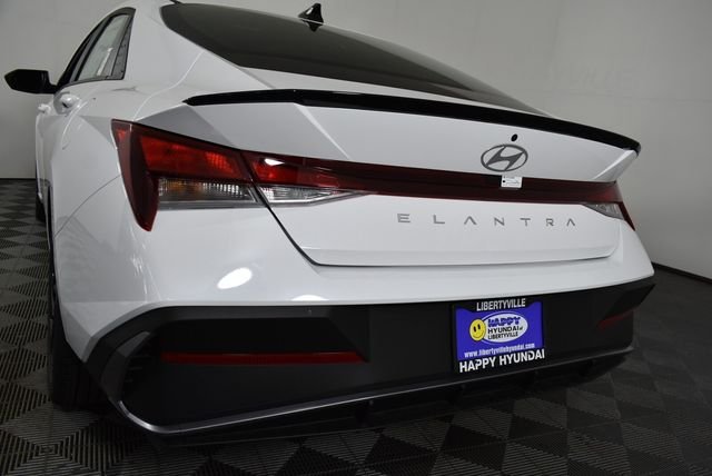 New 2026 White Hyundai SEL Sport image 6