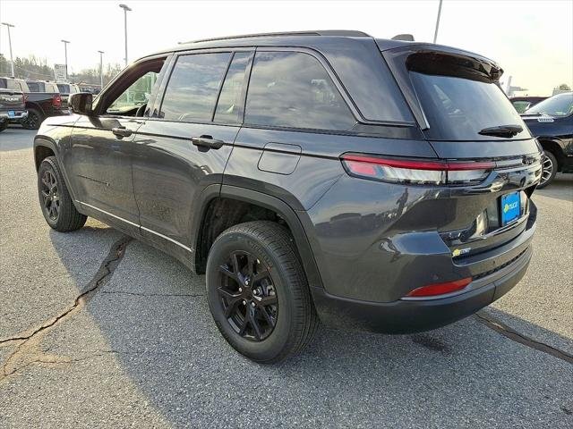 New 2026 Baltic Gray Metallic Clear-Coat Exterior Paint Jeep Laredo image 3