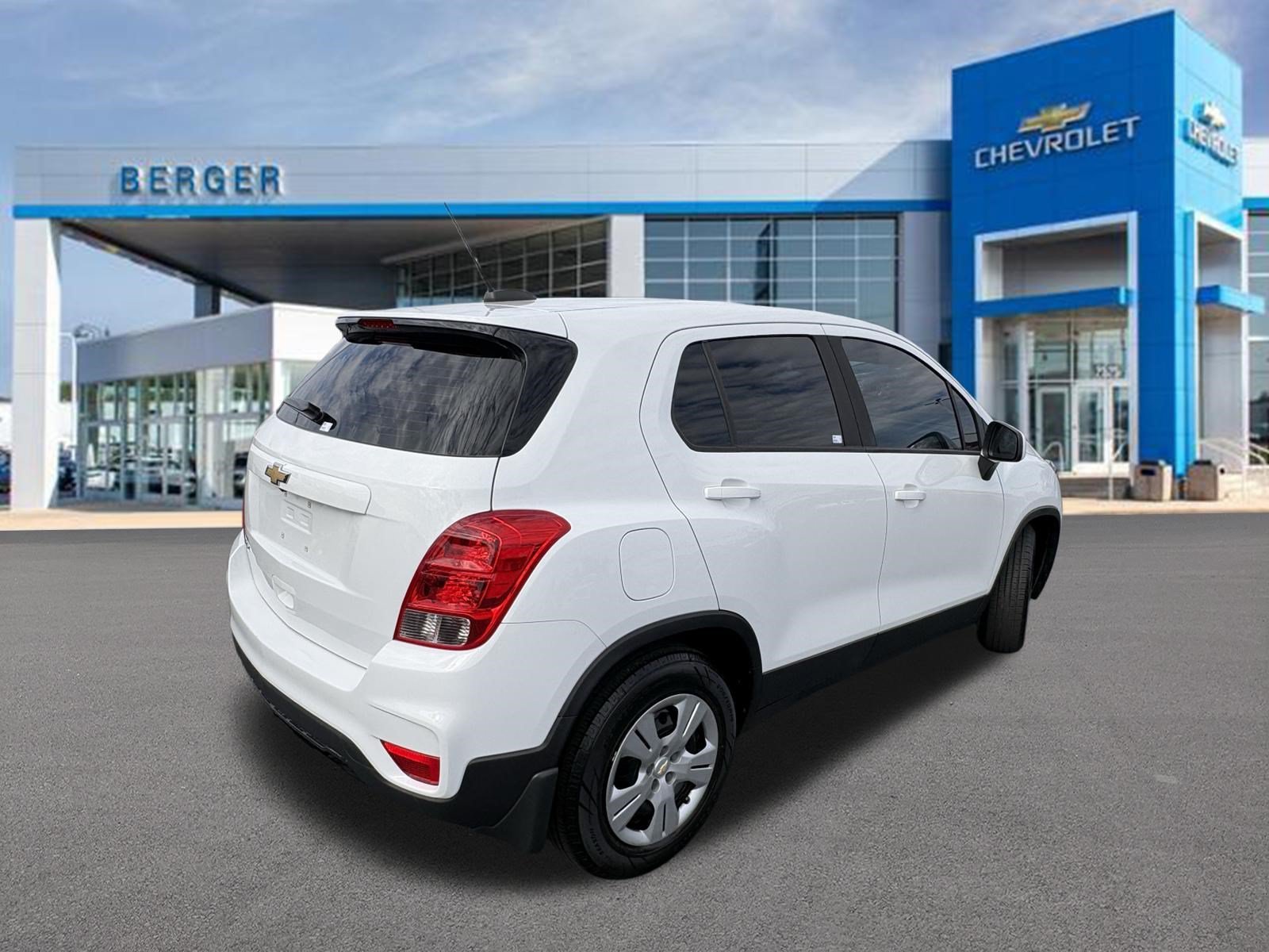Used 2018 Chevrolet Trax LS with VIN KL7CJKSBXJB722938 for sale in Grand Rapids, MI
