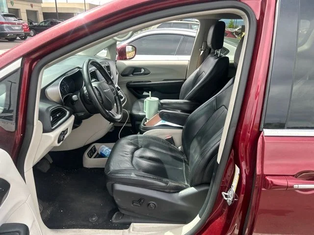 Used 2020 Red Chrysler Touring L image 5
