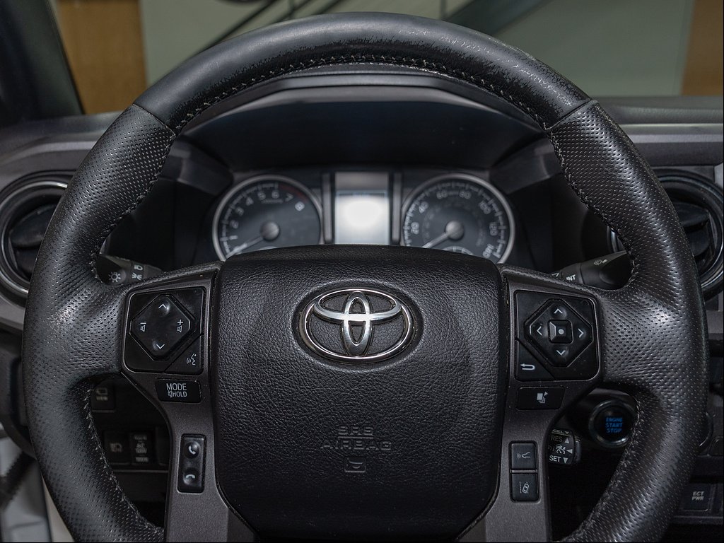 Used 2022 White Toyota TRD Off-Road image 13