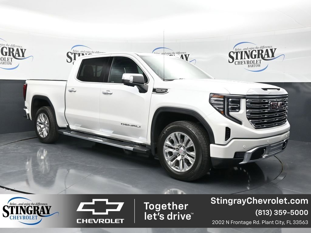 2022 GMC Sierra 4WD Crew Cab Short Box Denali's photo