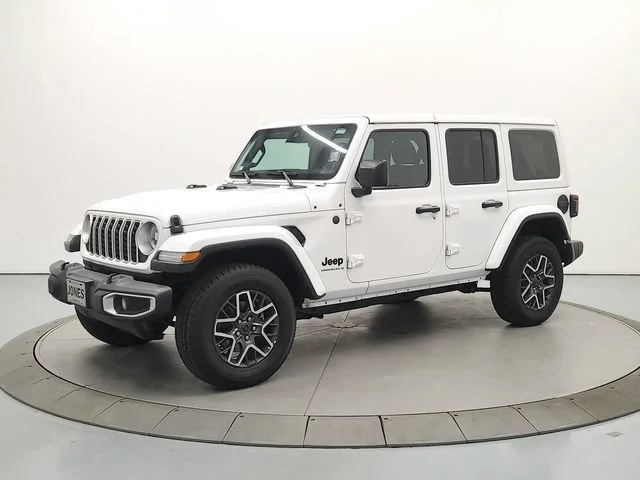 Used 2025 Bright White Cl Jeep Sahara image 3