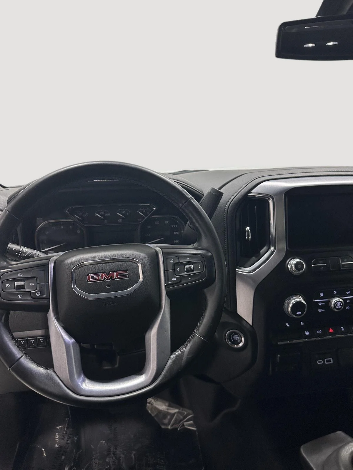 Used 2023 Summit White GMC SLE DRW image 10