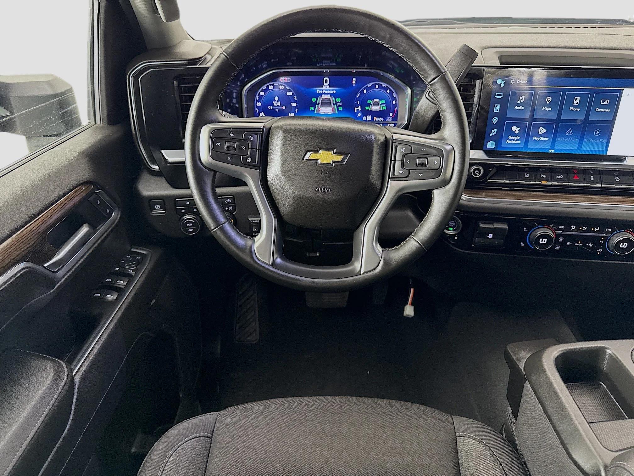 Used 2025 Sterling Gray Metallic Chevrolet LT image 23
