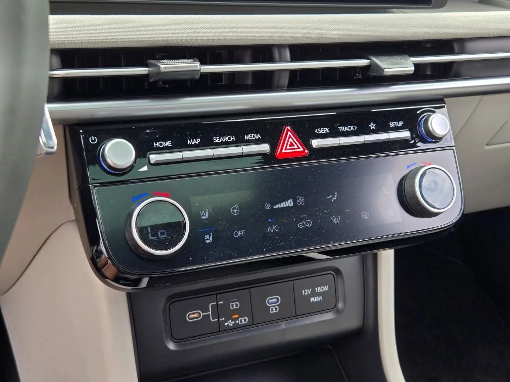 New 2026 Phantom Black Hyundai Limited image 29