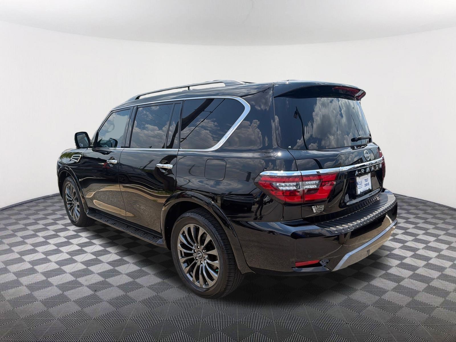 Used 2024 Super Black Nissan Platinum image 5