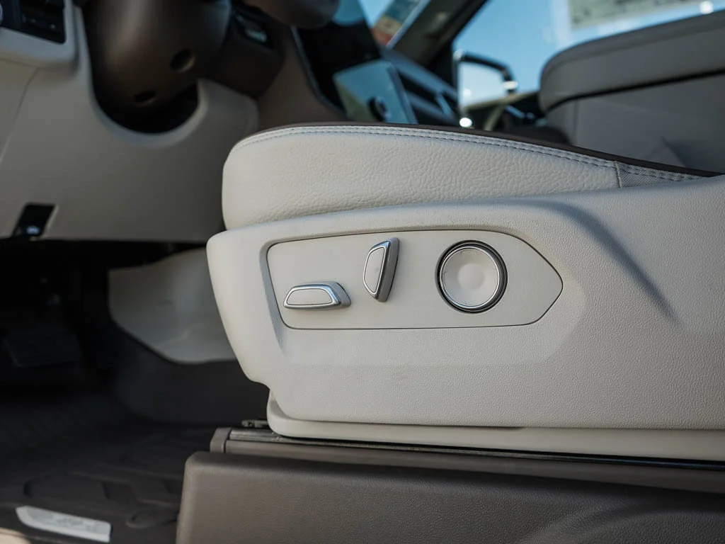 2026 GMC Yukon XL Denali - Photo 20