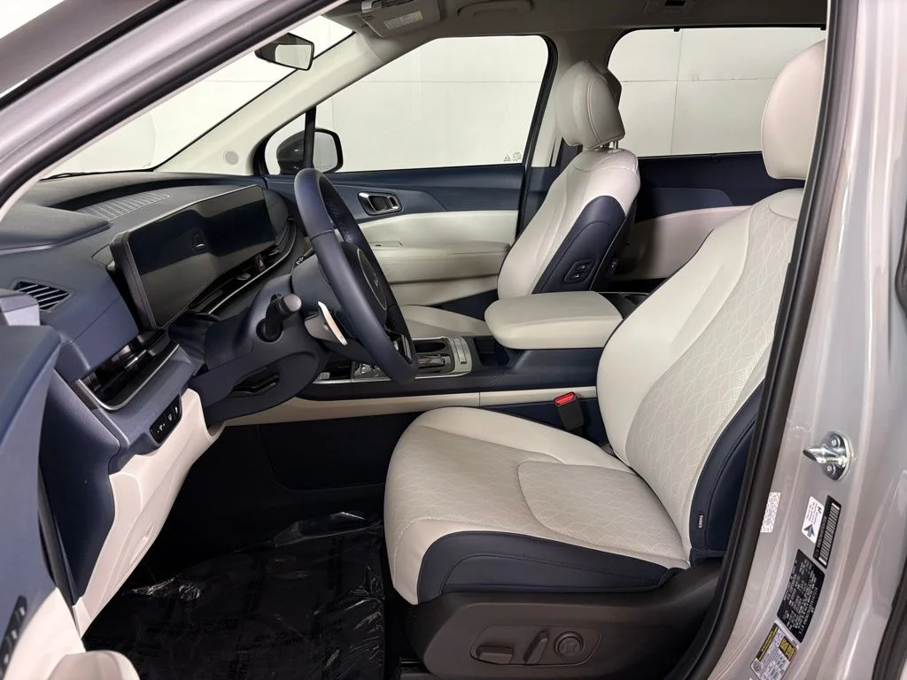 New 2026 Ceramic Silver Kia EX image 16