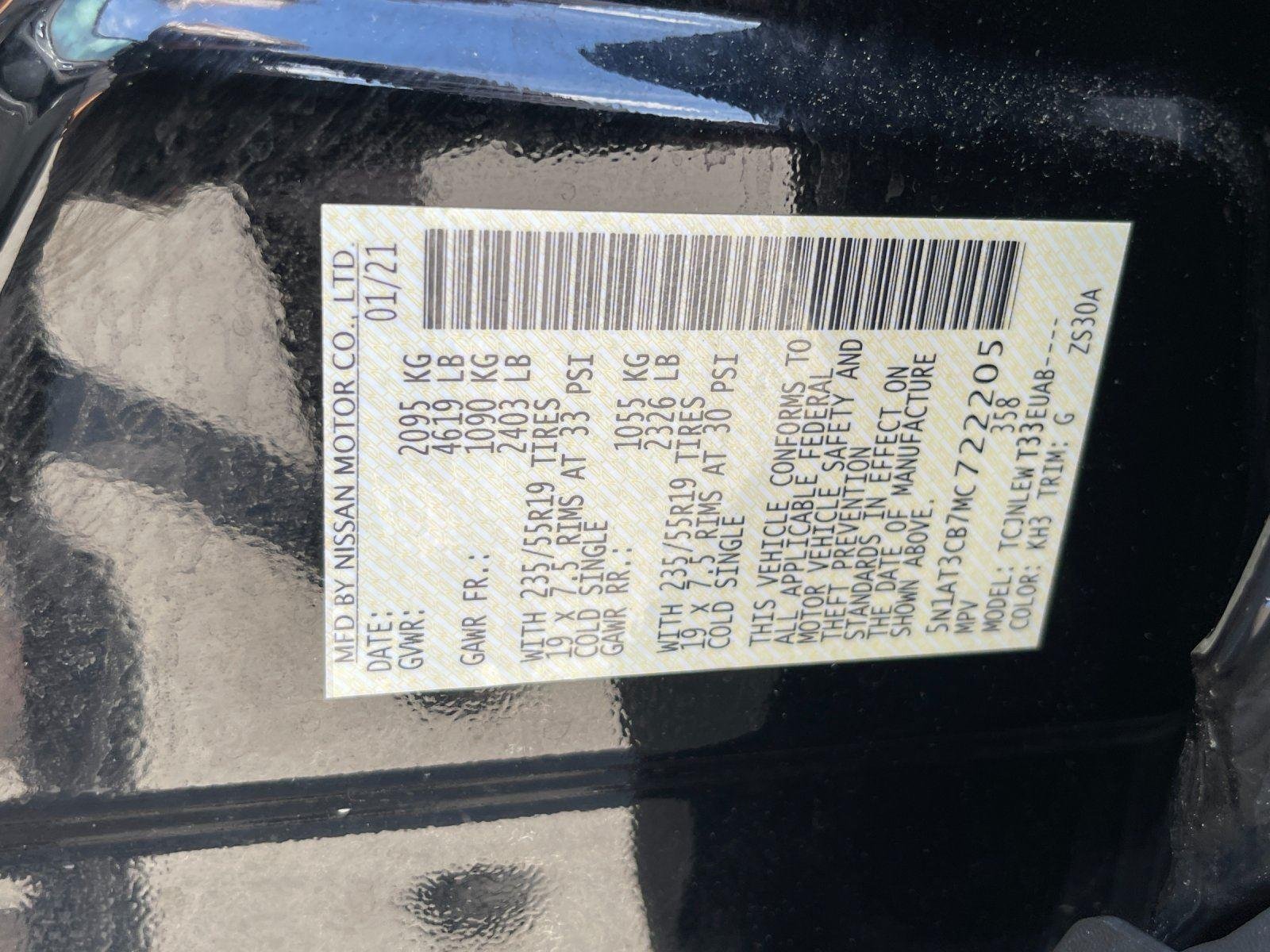 Used 2021 Super Black Nissan SL image 12