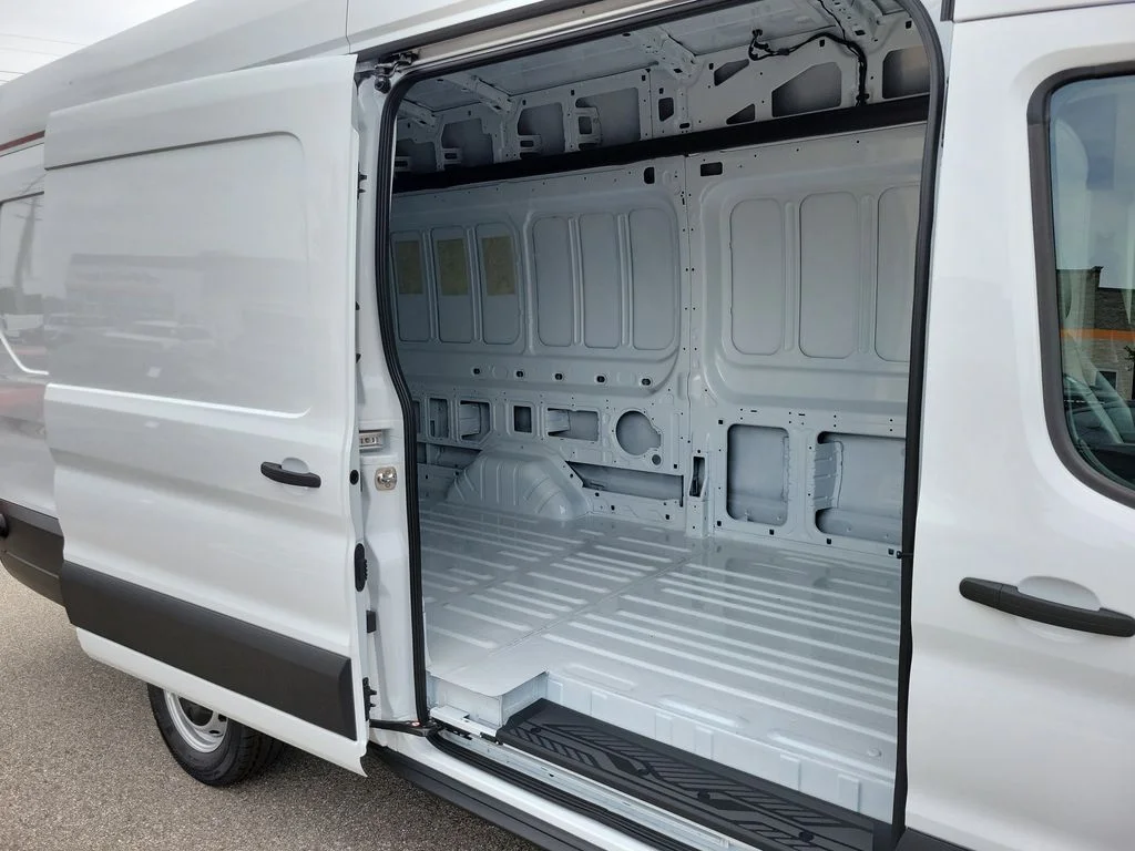 New 2026 Oxford White Ford Cargo Van image 10